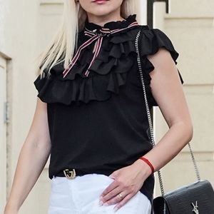 💥Beautiful black top, bee embellishments size L